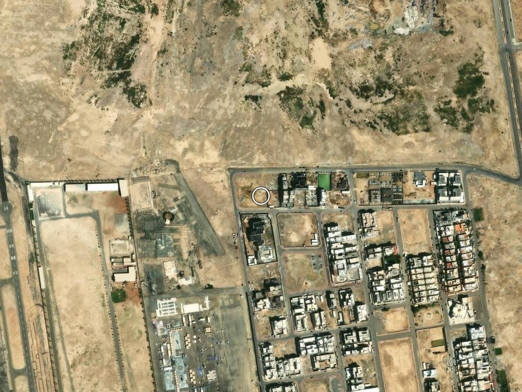 Satellite view of the plot — Plot of 980 sqm, Durrat Al Basateen